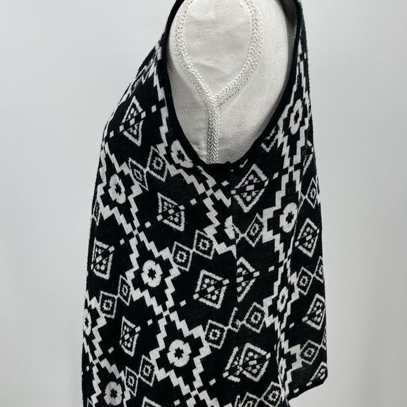 Charming Charlie black and white Aztec open knit vest - Picture 9 of 10